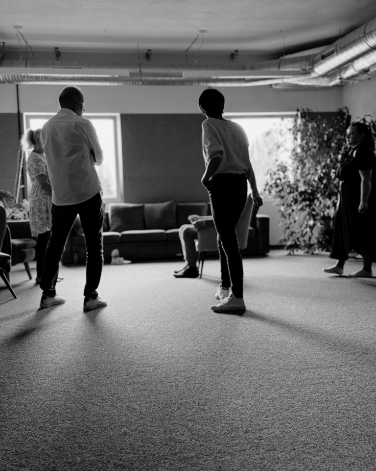 duchowy rozwój przez ustawienia, szkola ustawien systemowych, praca z polem,