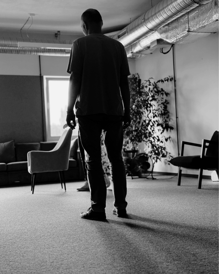 holistyczna terapia systemowa, praca z ciałem, praca z duchowością,